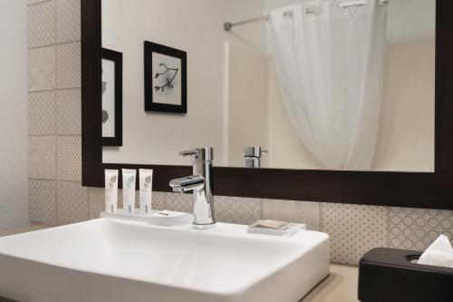 country inn and suites by radisson detroit lakes mn
