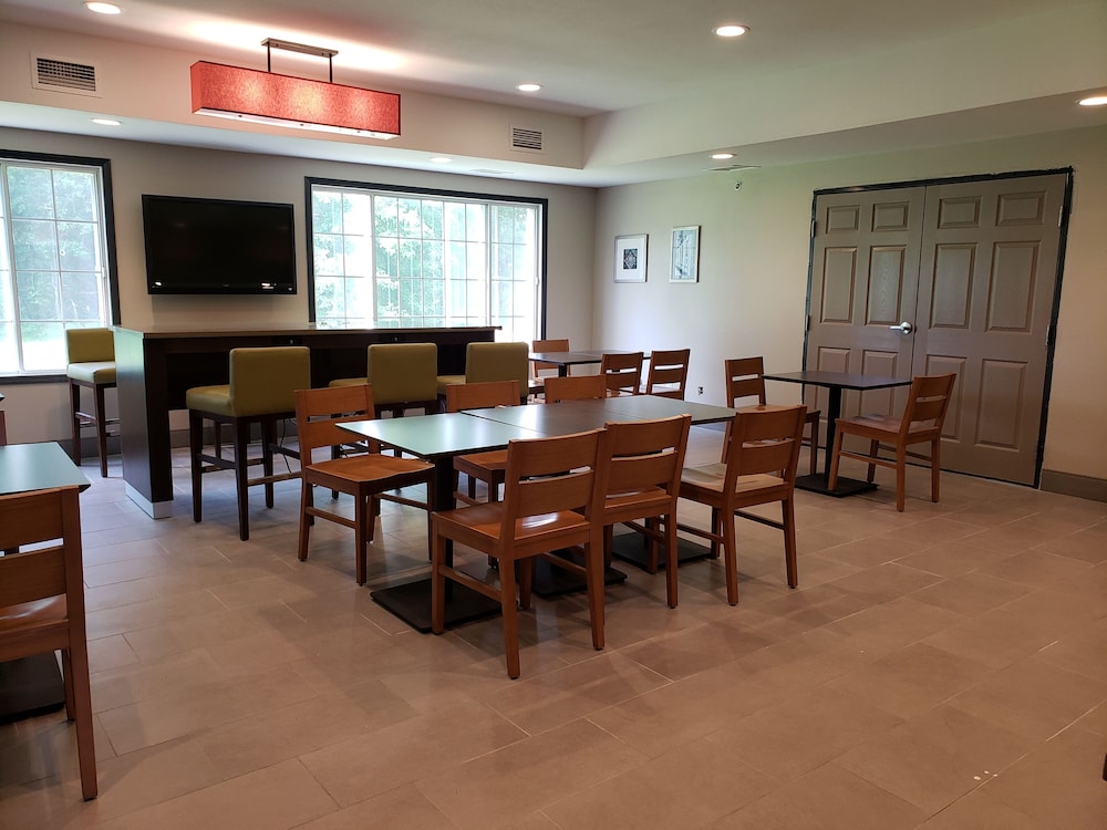 country inn and suites by radisson detroit lakes mn