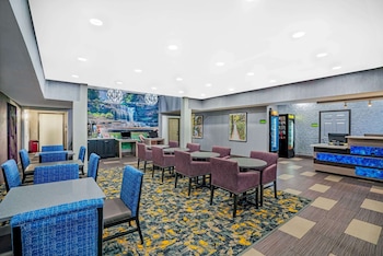 La Quinta Inn & Suites By Wyndham Cookeville,Crossville>>Cookeville,3 star