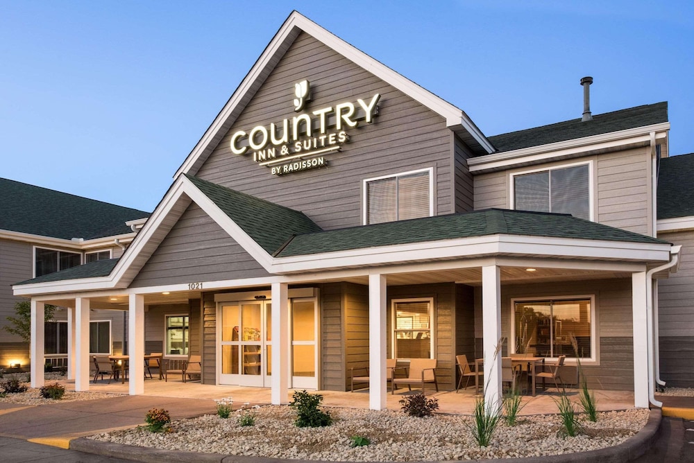 country inn and suites by radisson chippewa falls wi