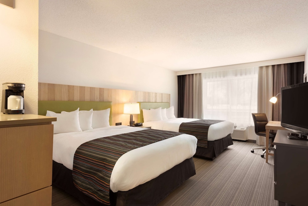country inn and suites by radisson chippewa falls wi