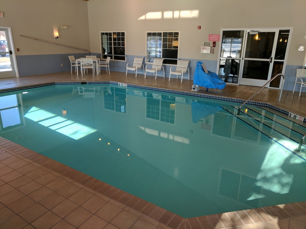 country inn and suites by radisson chippewa falls wi