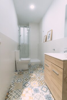 clink rooms and flats