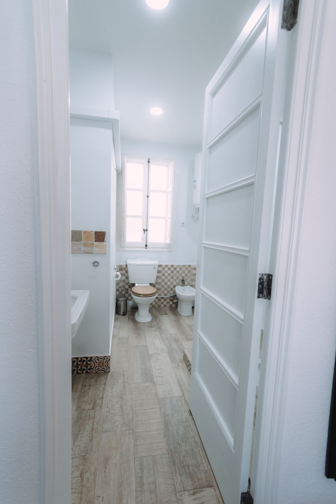 clink rooms and flats