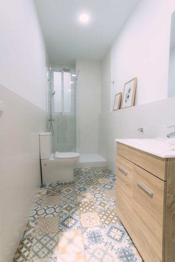 clink rooms and flats