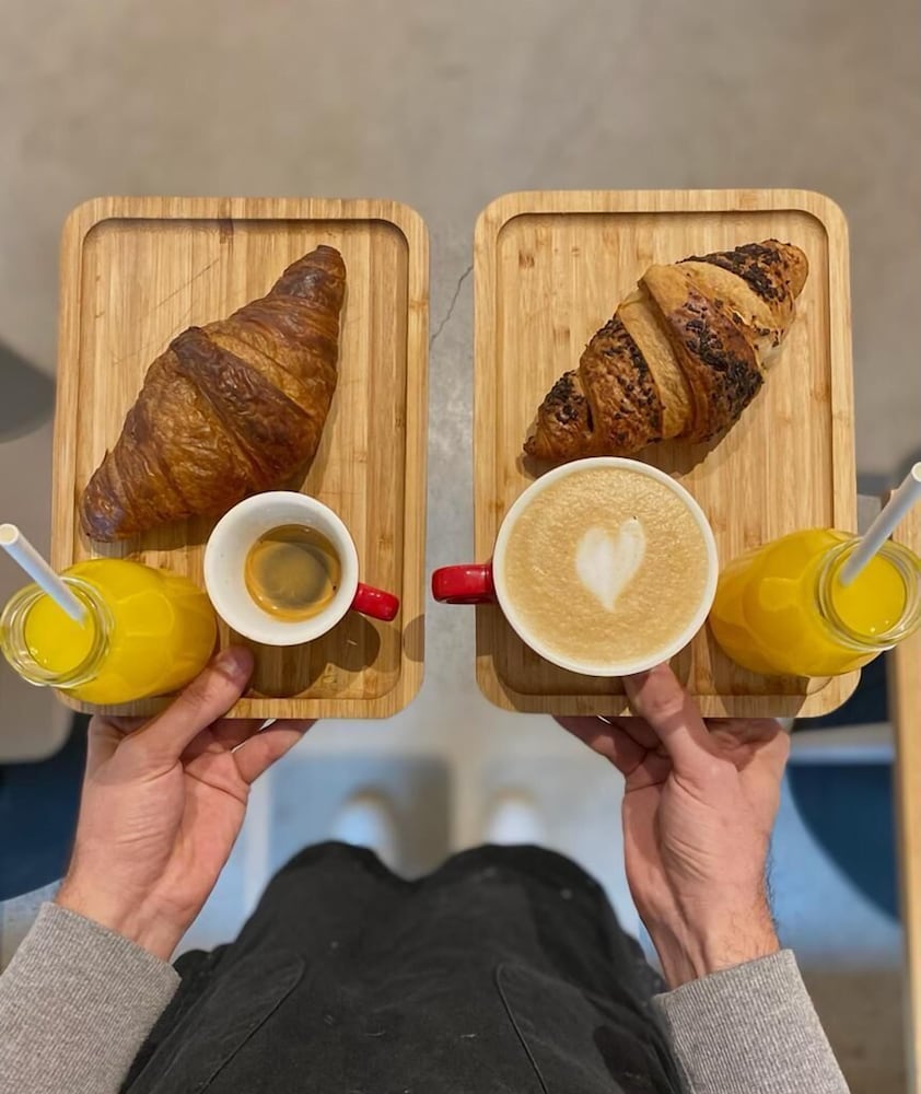 clink rooms and flats