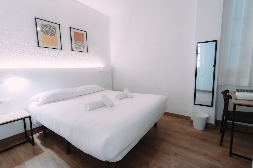 clink rooms and flats