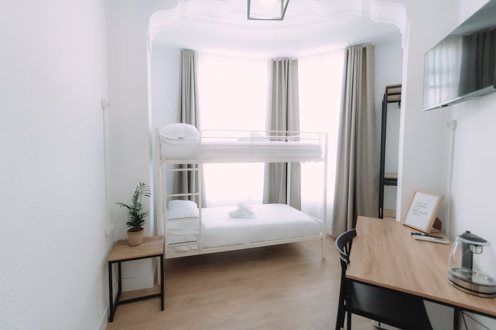 clink rooms and flats