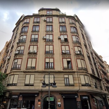 clink rooms and flats