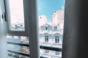 clink rooms and flats