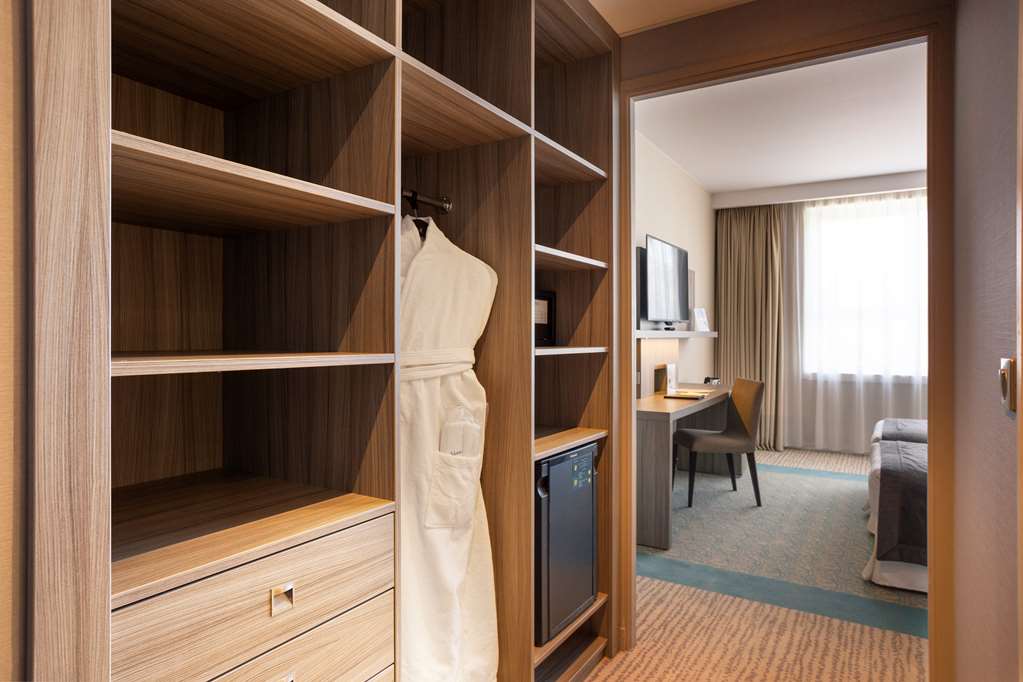 golden tulip aix les bains