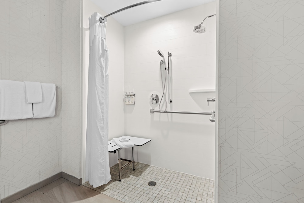 holiday inn express washington court house by ihg