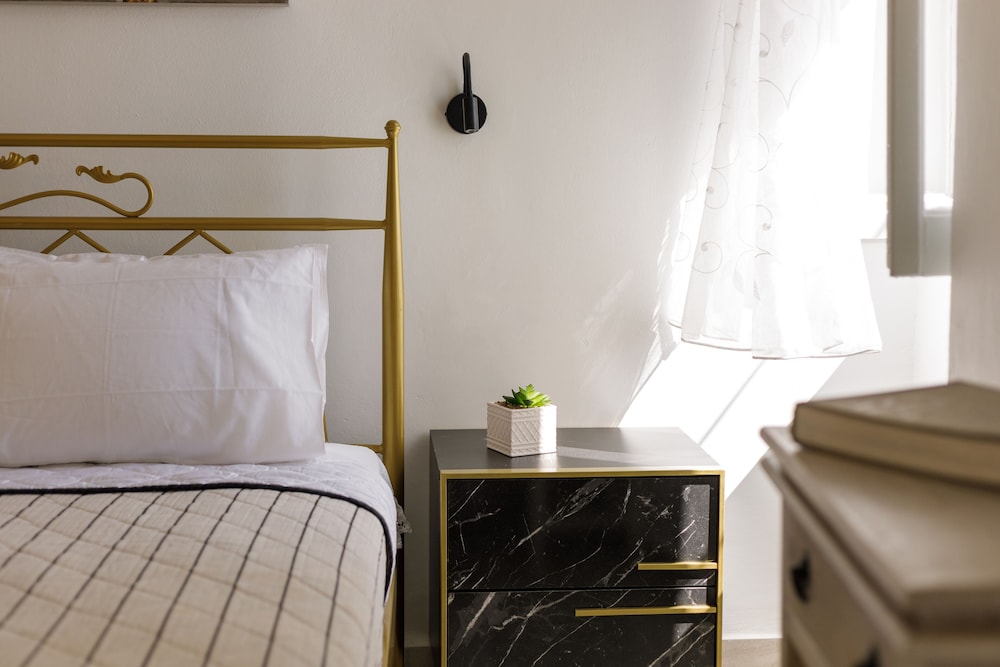 salt and sun apartments by konnect kaminaki beach