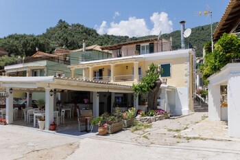 salt and sun apartments by konnect kaminaki beach