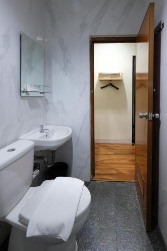 hotel 88 mangga besar 120 by wh