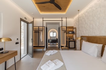 calma suites mykonos