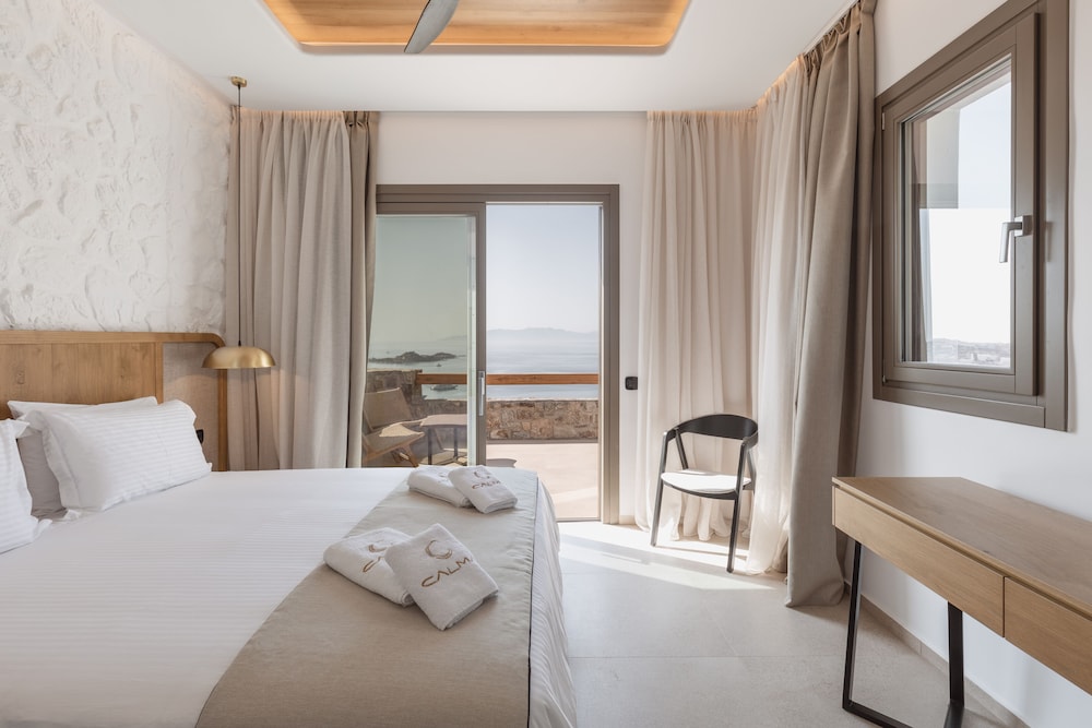 calma suites mykonos