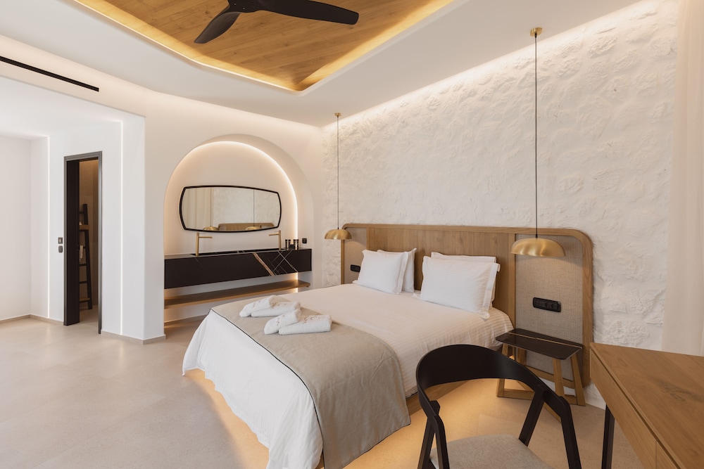 calma suites mykonos