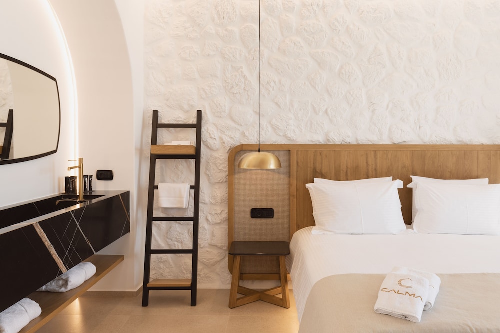 calma suites mykonos