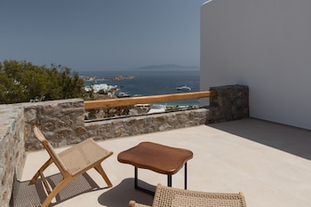 calma suites mykonos