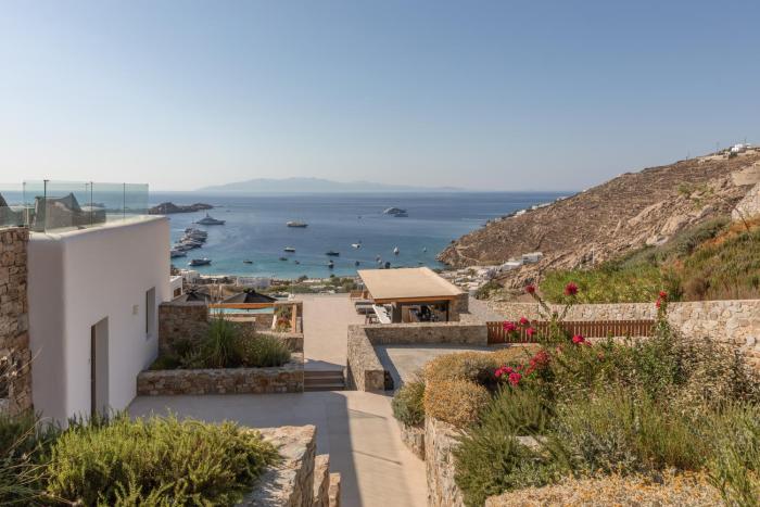 calma suites mykonos