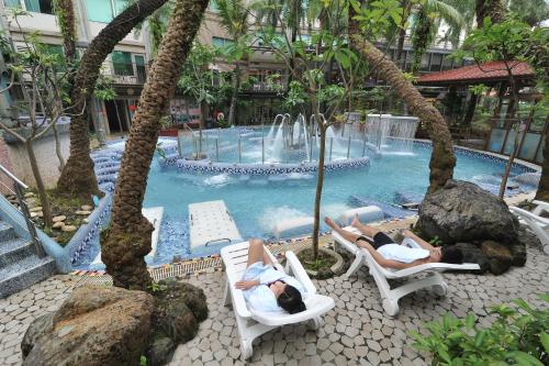 resort one hotel