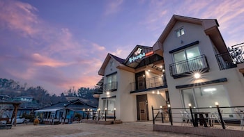 samcheok bongsuni unni pension