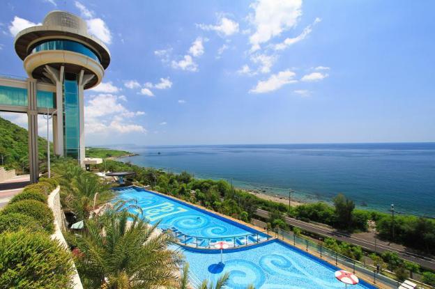 h resort