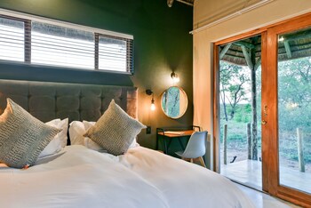 mziki safari lodge