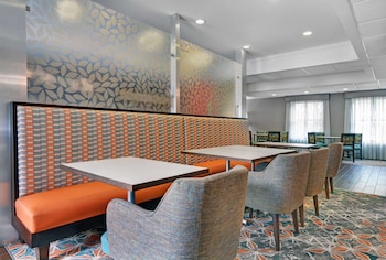 hampton inn charlotte monroe