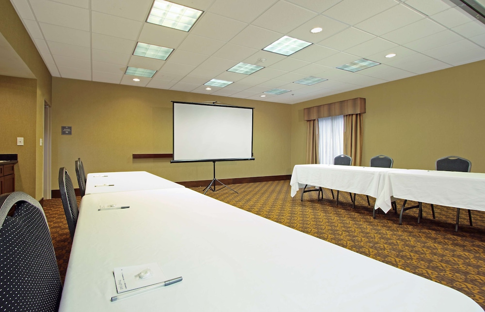 hampton inn and suites columbus hilliard