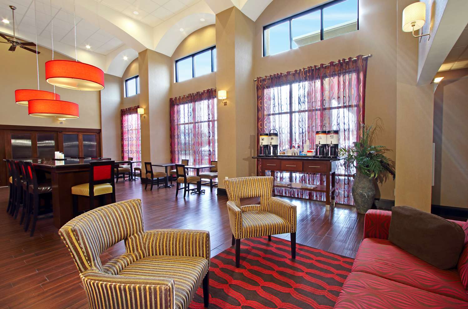 hampton inn and suites columbus hilliard