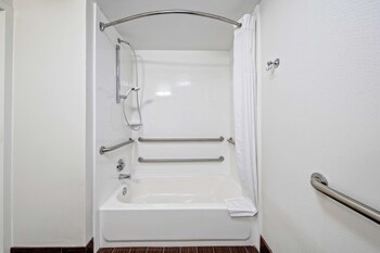 hampton inn corinth