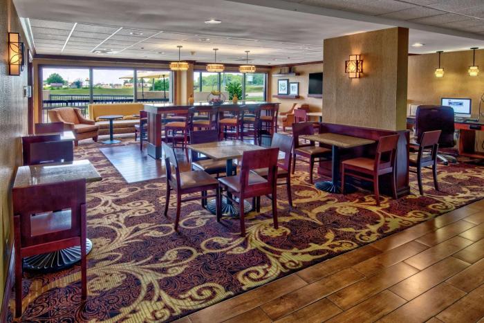 hampton inn corinth