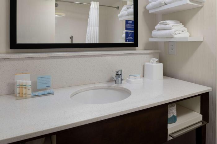 hampton inn columbia