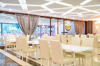 flora uzungol resort hotel