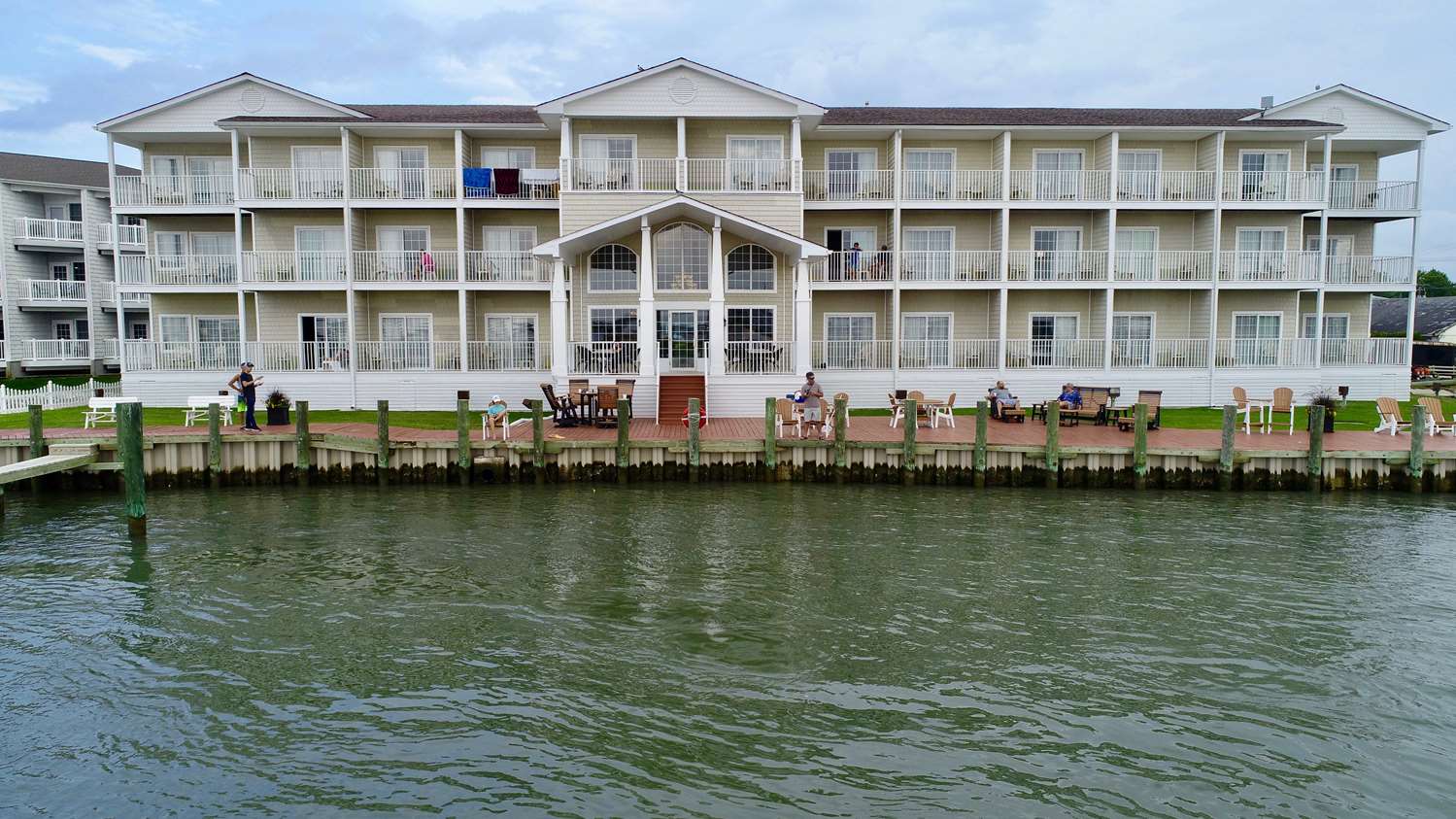 hampton inn and suites chincoteague waterfront