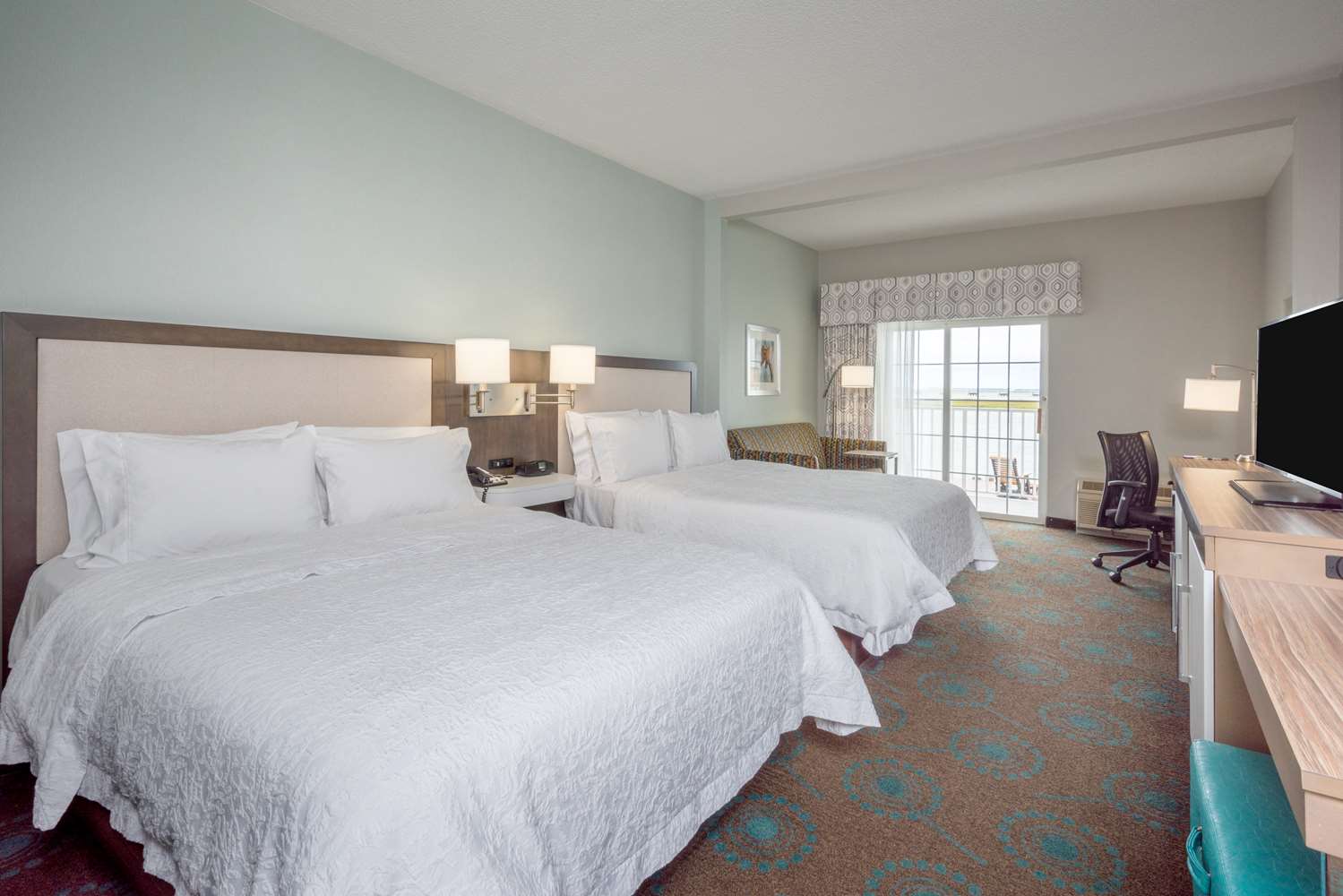 hampton inn and suites chincoteague waterfront