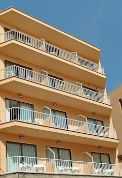 the hostal tierramar