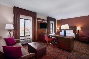 hampton inn and suites williston