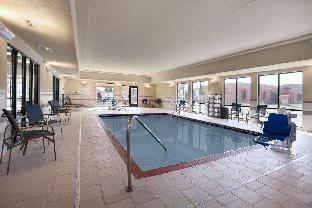 hampton inn and suites williston