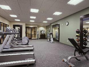 hampton inn and suites williston