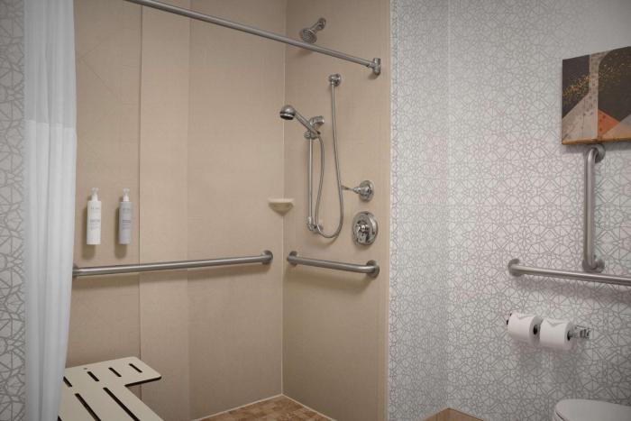 hampton inn and suites williston