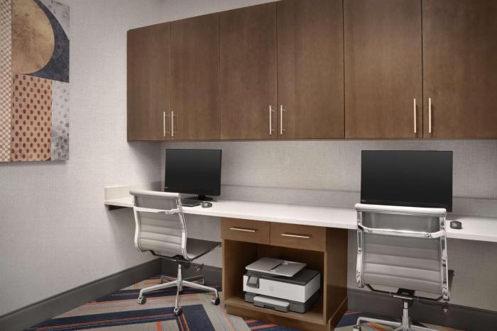 hampton inn and suites williston