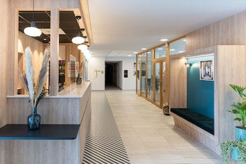 Residhome Paris Senart,16 Allée De La Connaissance,4 star