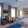delphi hotel and restaurant