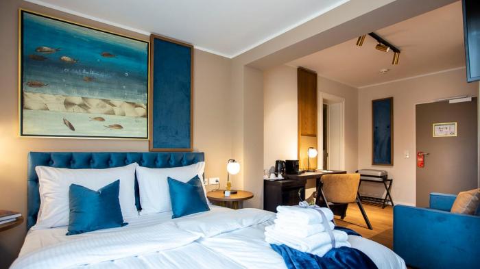 delphi hotel and restaurant