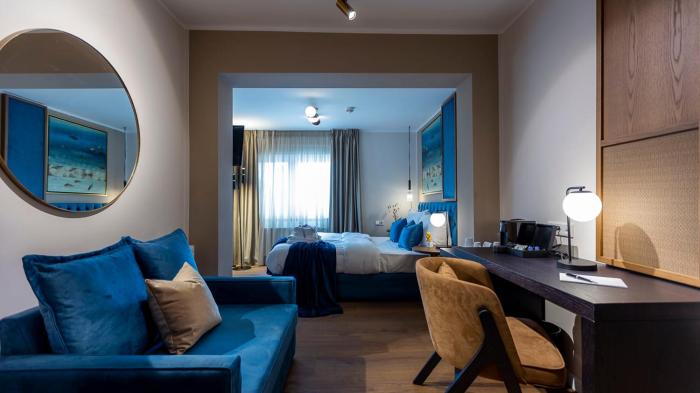 delphi hotel and restaurant