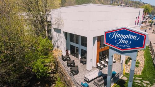 hampton inn gatlinburg