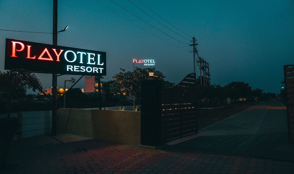 playotel resort bhopal